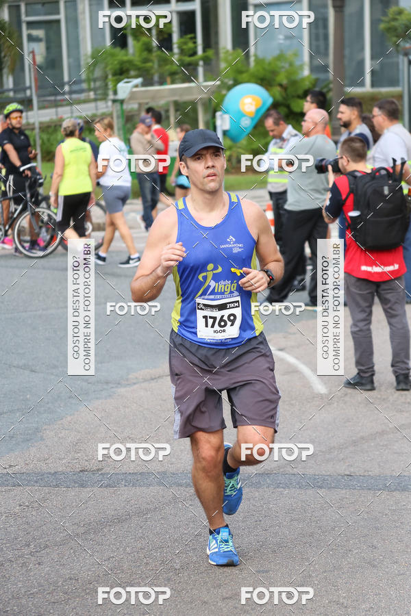 Buy your photos of the eventMeia Maratona Internacional de Curitiba 2018 on Fotop