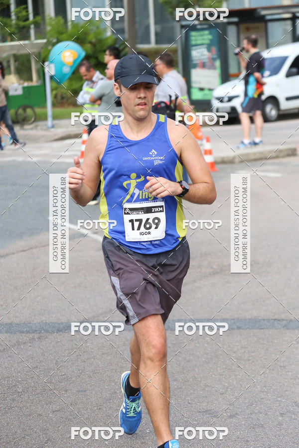 Buy your photos of the eventMeia Maratona Internacional de Curitiba 2018 on Fotop