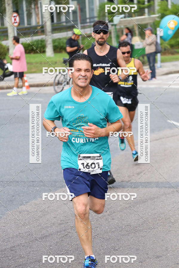 Buy your photos of the eventMeia Maratona Internacional de Curitiba 2018 on Fotop