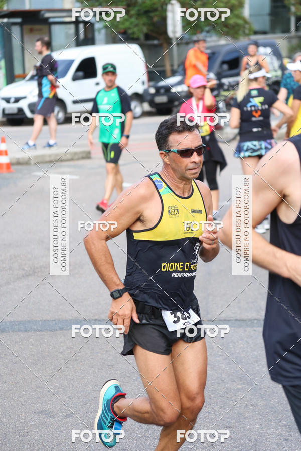 Buy your photos of the eventMeia Maratona Internacional de Curitiba 2018 on Fotop