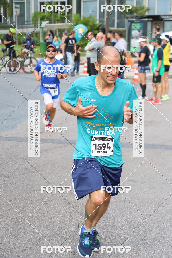 Buy your photos of the eventMeia Maratona Internacional de Curitiba 2018 on Fotop