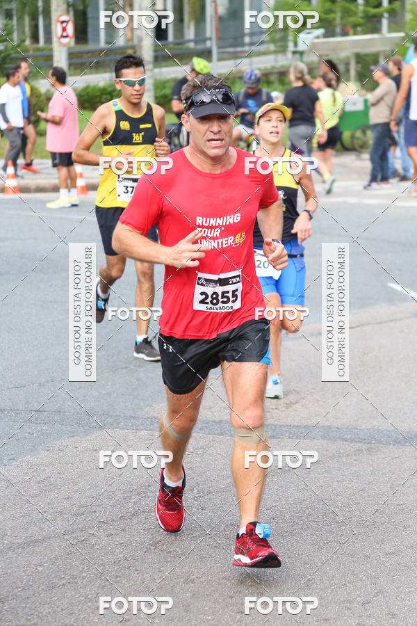 Buy your photos of the eventMeia Maratona Internacional de Curitiba 2018 on Fotop