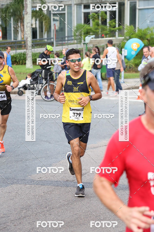 Buy your photos of the eventMeia Maratona Internacional de Curitiba 2018 on Fotop