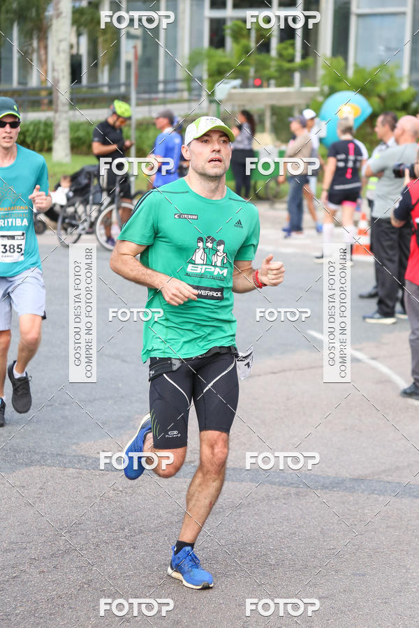 Buy your photos of the eventMeia Maratona Internacional de Curitiba 2018 on Fotop