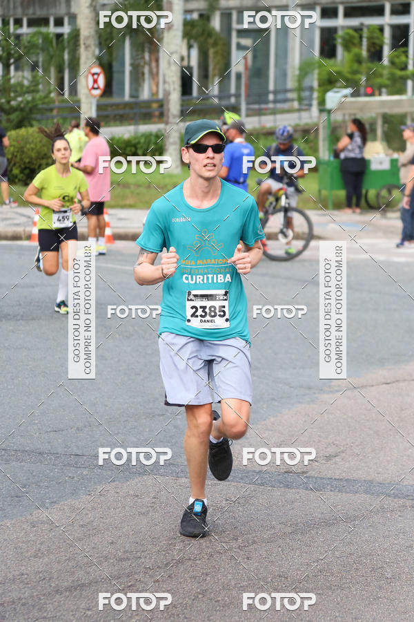 Buy your photos of the eventMeia Maratona Internacional de Curitiba 2018 on Fotop