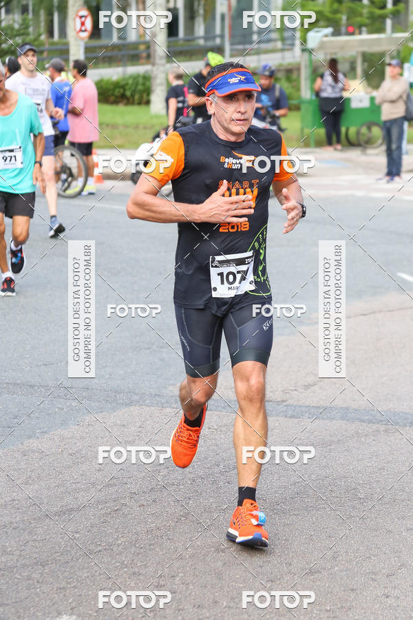 Buy your photos of the eventMeia Maratona Internacional de Curitiba 2018 on Fotop
