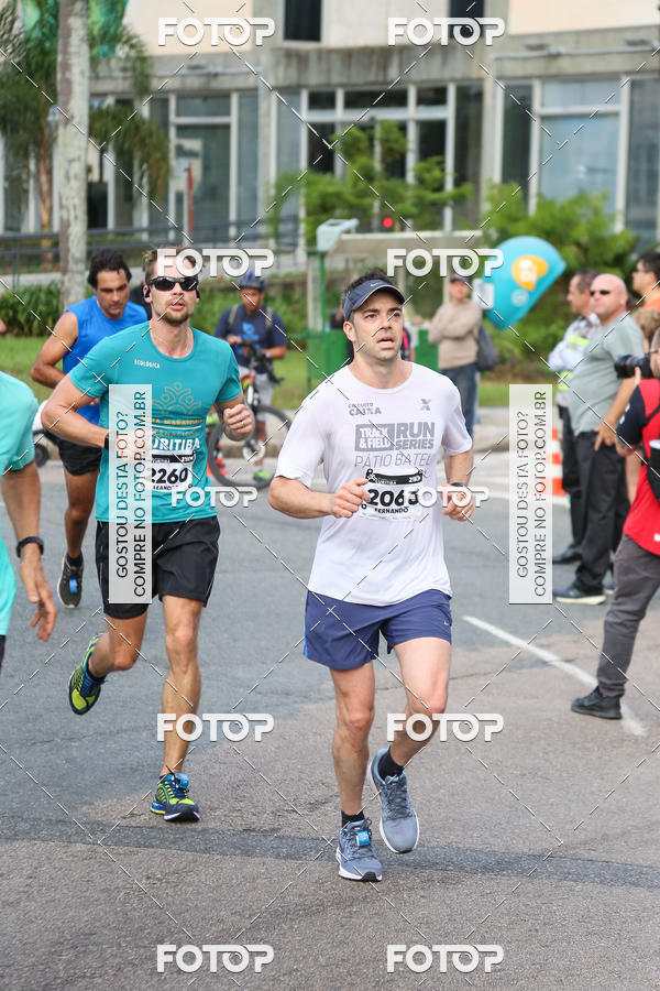 Buy your photos of the eventMeia Maratona Internacional de Curitiba 2018 on Fotop