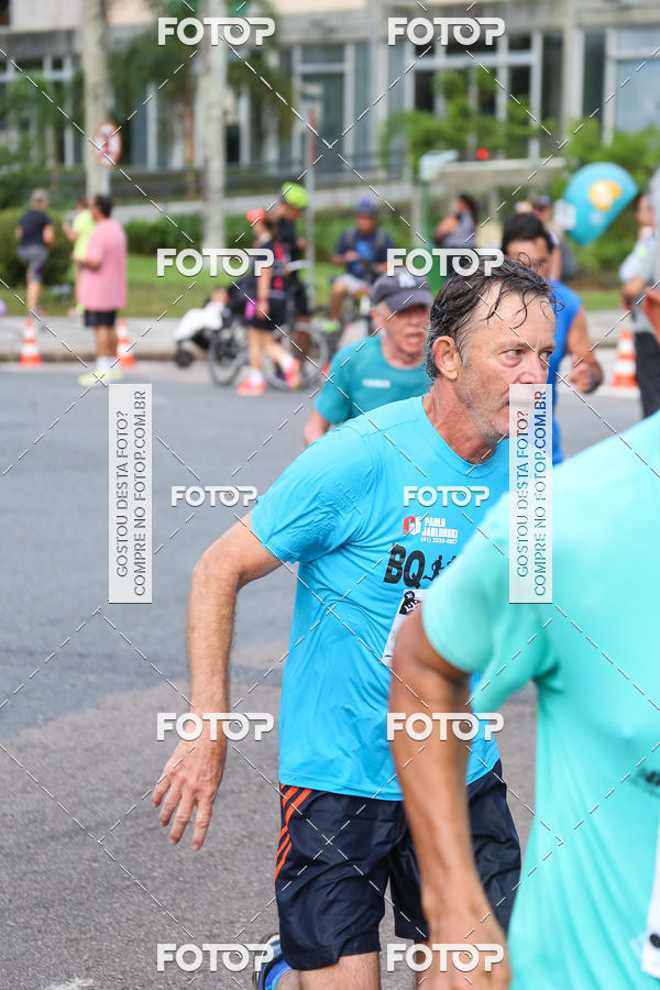 Buy your photos of the eventMeia Maratona Internacional de Curitiba 2018 on Fotop