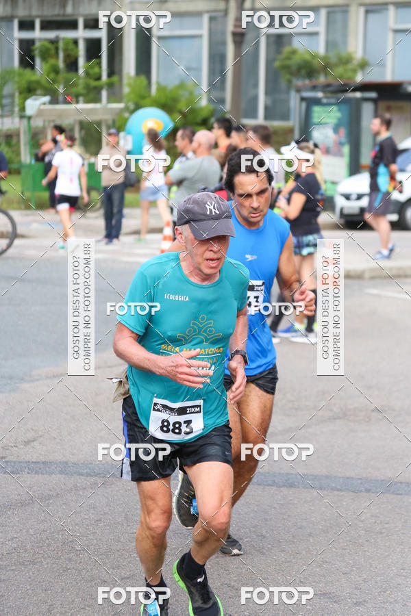 Buy your photos of the eventMeia Maratona Internacional de Curitiba 2018 on Fotop