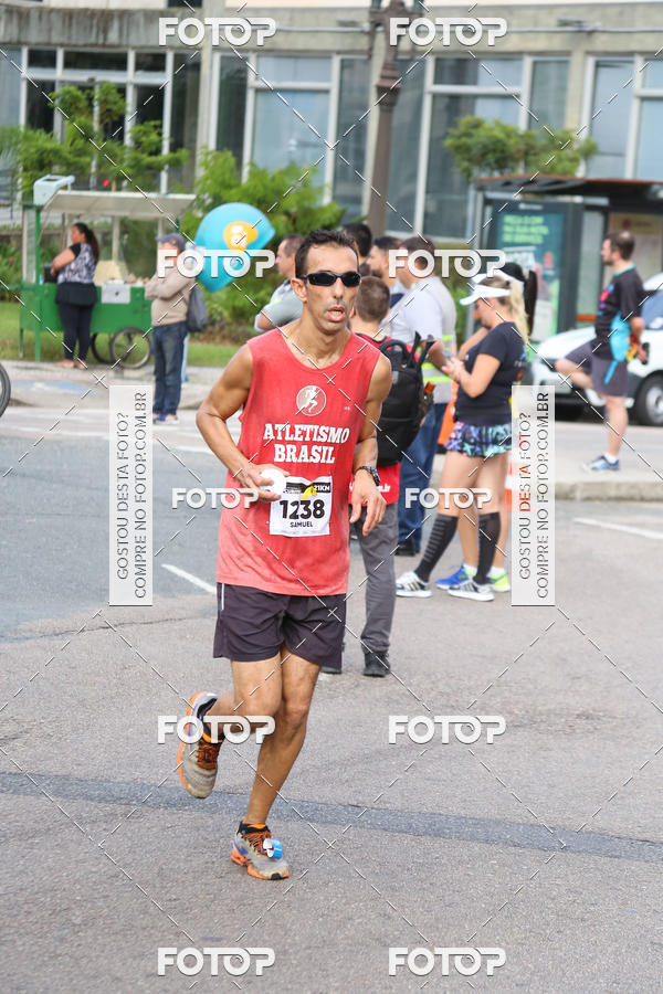 Buy your photos of the eventMeia Maratona Internacional de Curitiba 2018 on Fotop