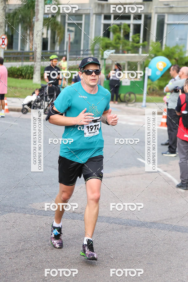 Buy your photos of the eventMeia Maratona Internacional de Curitiba 2018 on Fotop