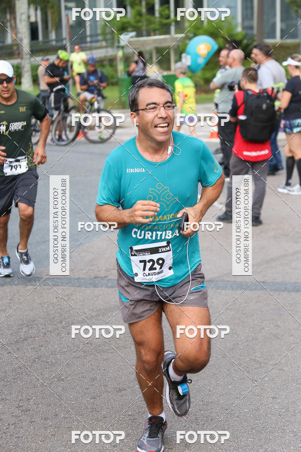 Buy your photos of the eventMeia Maratona Internacional de Curitiba 2018 on Fotop