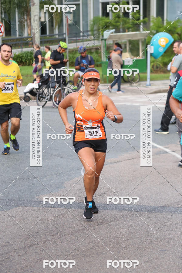Buy your photos of the eventMeia Maratona Internacional de Curitiba 2018 on Fotop