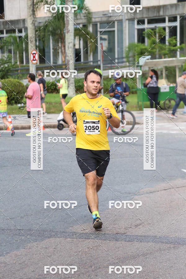 Buy your photos of the eventMeia Maratona Internacional de Curitiba 2018 on Fotop