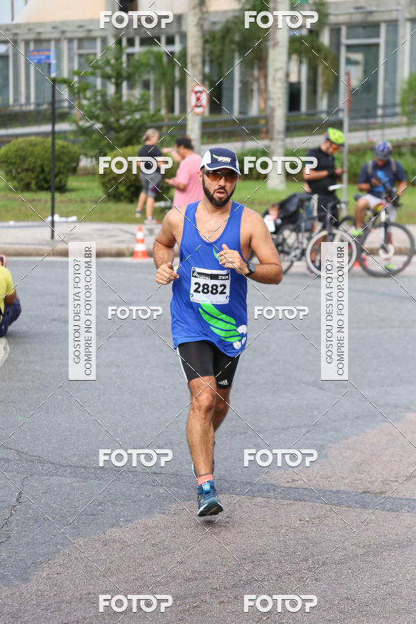 Buy your photos of the eventMeia Maratona Internacional de Curitiba 2018 on Fotop