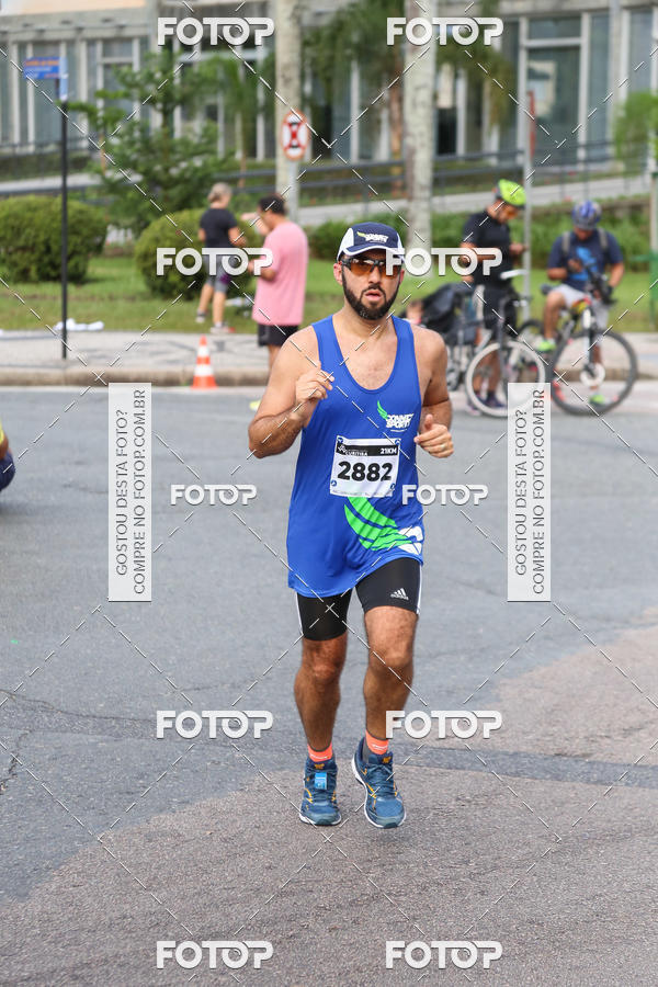 Buy your photos of the eventMeia Maratona Internacional de Curitiba 2018 on Fotop