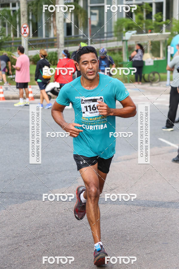 Buy your photos of the eventMeia Maratona Internacional de Curitiba 2018 on Fotop