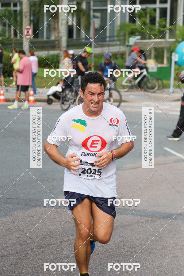 Buy your photos of the eventMeia Maratona Internacional de Curitiba 2018 on Fotop