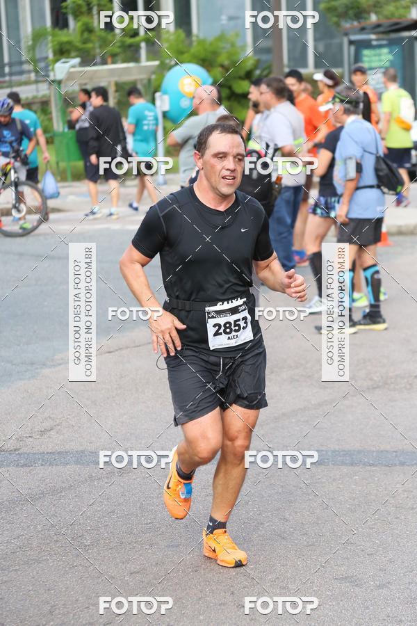 Buy your photos of the eventMeia Maratona Internacional de Curitiba 2018 on Fotop