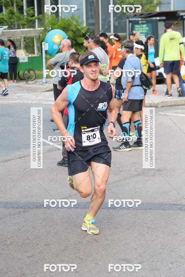Buy your photos of the eventMeia Maratona Internacional de Curitiba 2018 on Fotop