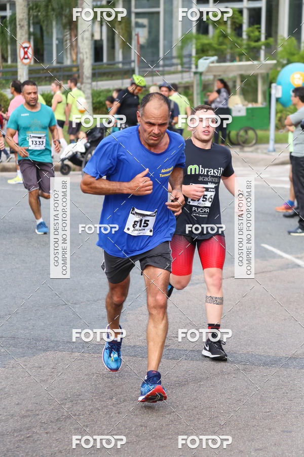 Buy your photos of the eventMeia Maratona Internacional de Curitiba 2018 on Fotop