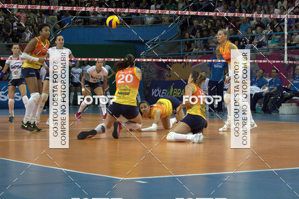 Compra tus fotos del eventoSuperliga Feminina de Volei  - Nestl�-Osasco x SESC-RJ En Fotop
