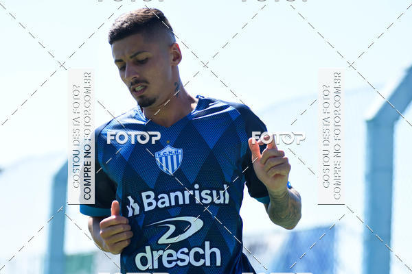 Buy your photos of the eventJogo Treino Esporte Clube Novo Hamburgo on Fotop