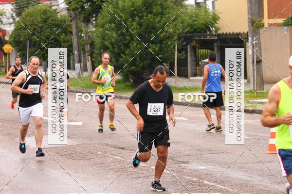 Buy your photos of the eventCircuito de Corridas de Rua Curitiba 2017 - 4� etapa on Fotop