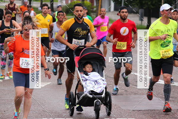 Buy your photos of the eventCircuito de Corridas de Rua Curitiba 2017 - 4 etapa on Fotop
