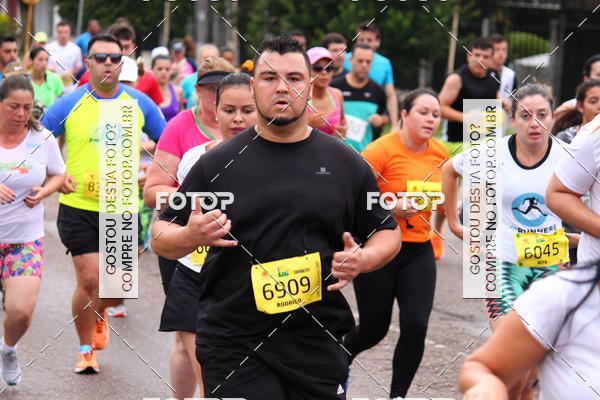 Buy your photos of the eventCircuito de Corridas de Rua Curitiba 2017 - 4 etapa on Fotop