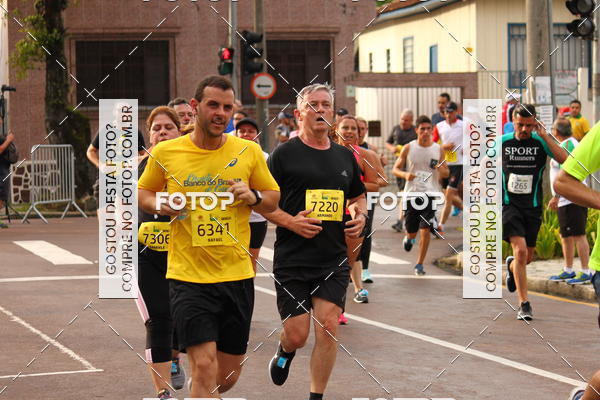 Buy your photos of the eventCircuito de Corridas de Rua Curitiba 2017 - 4� etapa on Fotop