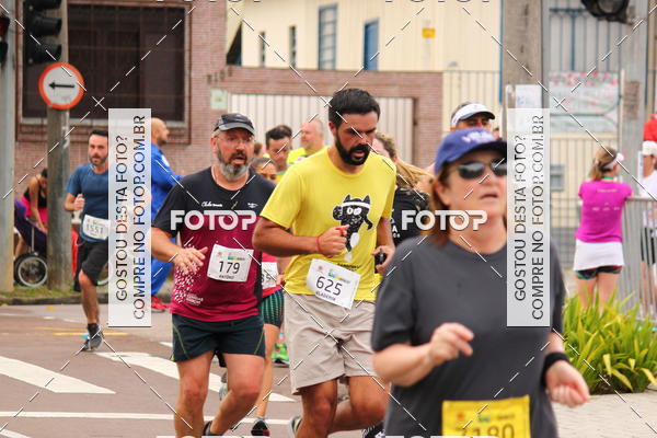 Buy your photos of the eventCircuito de Corridas de Rua Curitiba 2017 - 4� etapa on Fotop