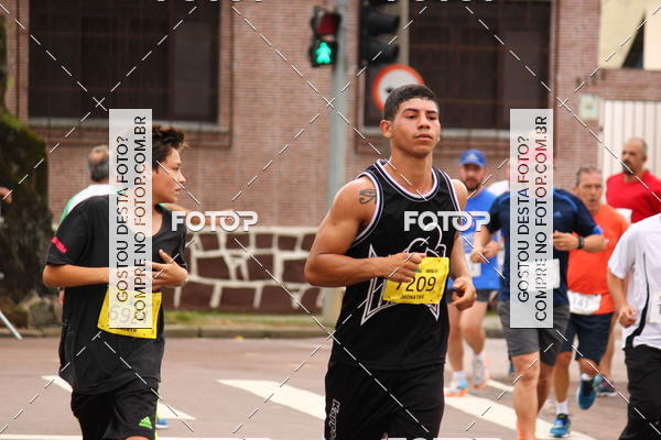 Buy your photos of the eventCircuito de Corridas de Rua Curitiba 2017 - 4 etapa on Fotop