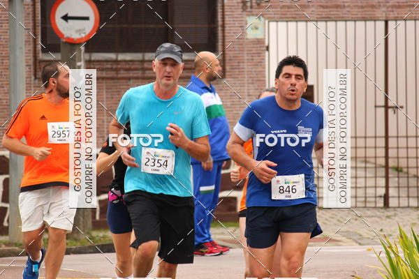 Buy your photos of the eventCircuito de Corridas de Rua Curitiba 2017 - 4 etapa on Fotop