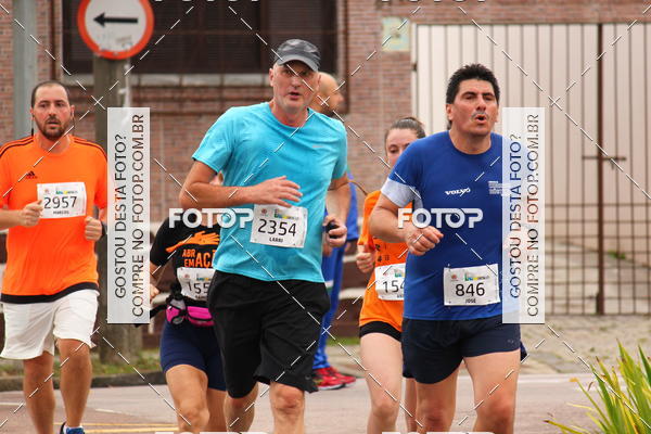 Buy your photos of the eventCircuito de Corridas de Rua Curitiba 2017 - 4 etapa on Fotop