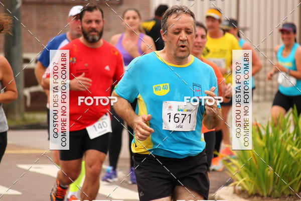 Buy your photos of the eventCircuito de Corridas de Rua Curitiba 2017 - 4� etapa on Fotop