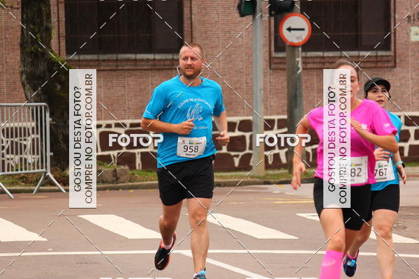 Buy your photos of the eventCircuito de Corridas de Rua Curitiba 2017 - 4� etapa on Fotop