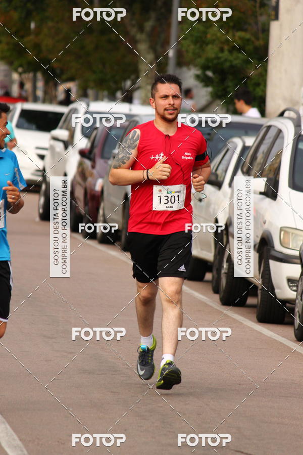 Buy your photos of the eventCircuito de Corridas de Rua Curitiba 2017 - 4� etapa on Fotop
