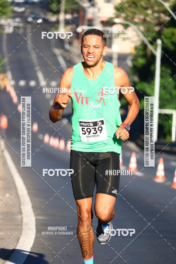 Buy your photos of the eventMeia Maratona Arraso Fashion Run 2018 on Fotop