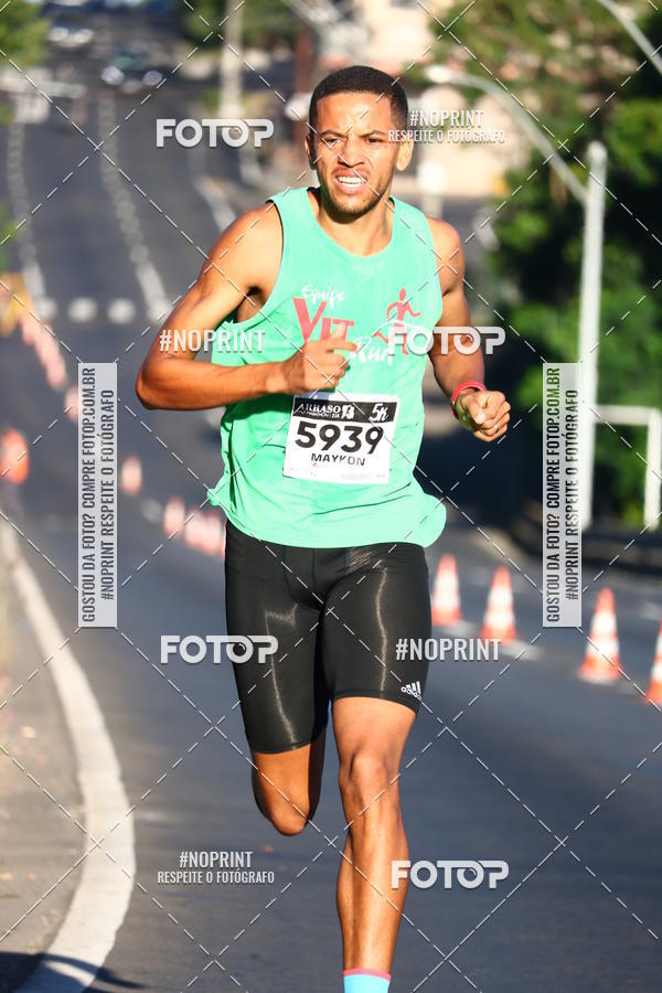 Buy your photos of the eventMeia Maratona Arraso Fashion Run 2018 on Fotop