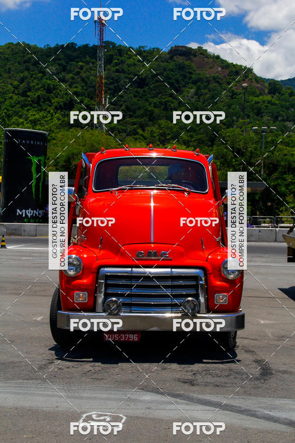 Buy your photos of the eventSuper Drif Brasil - Desfile de Carros on Fotop