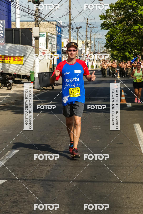 Buy your photos of the eventCorrida do Exrcito  - 100 Anos do Regimento Deodoro on Fotop