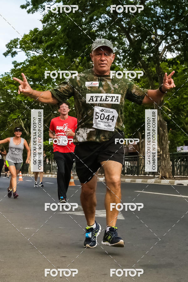 Buy your photos of the eventCorrida do Exrcito  - 100 Anos do Regimento Deodoro on Fotop