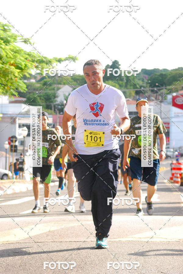 Buy your photos of the eventCorrida do Exrcito  - 100 Anos do Regimento Deodoro on Fotop