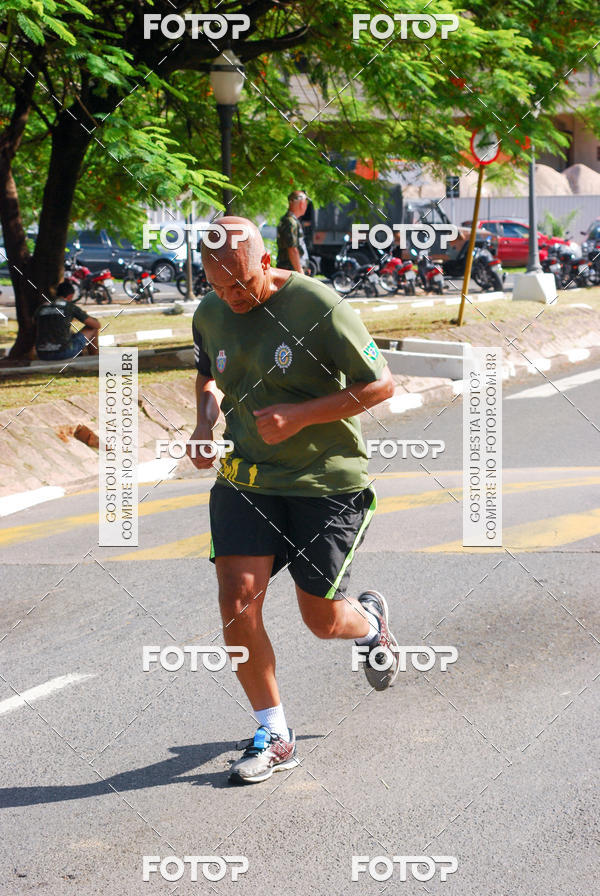 Buy your photos of the eventCorrida do Exrcito  - 100 Anos do Regimento Deodoro on Fotop