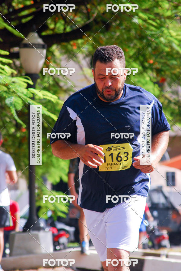 Buy your photos of the eventCorrida do Exrcito  - 100 Anos do Regimento Deodoro on Fotop