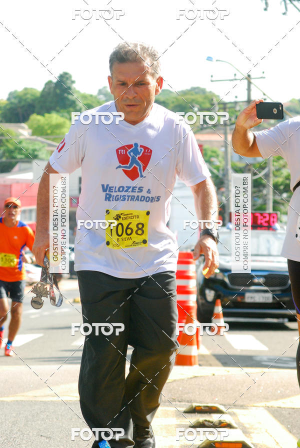 Buy your photos of the eventCorrida do Exrcito  - 100 Anos do Regimento Deodoro on Fotop