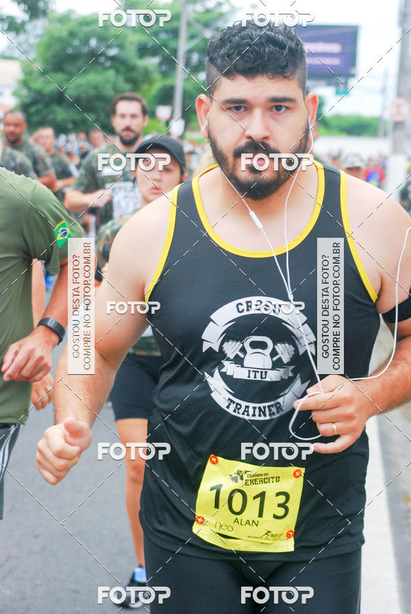 Buy your photos of the eventCorrida do Exrcito  - 100 Anos do Regimento Deodoro on Fotop