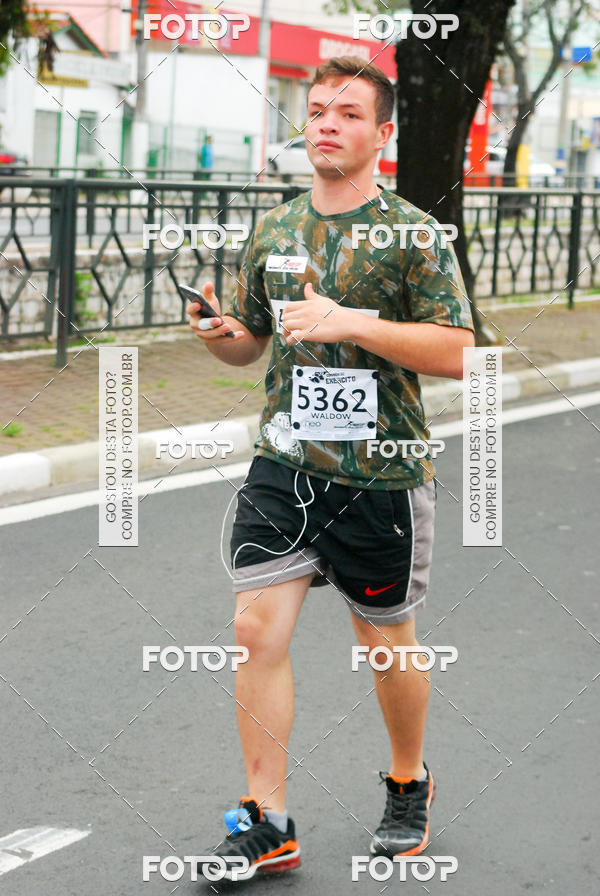 Buy your photos of the eventCorrida do Exrcito  - 100 Anos do Regimento Deodoro on Fotop