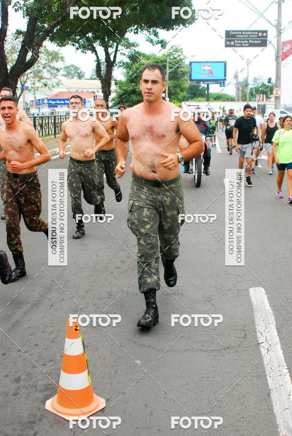 Buy your photos of the eventCorrida do Exrcito  - 100 Anos do Regimento Deodoro on Fotop